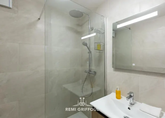 Le Sejour Honfleurais 3 Duplex With Local Charm Center 4 Guests شقة